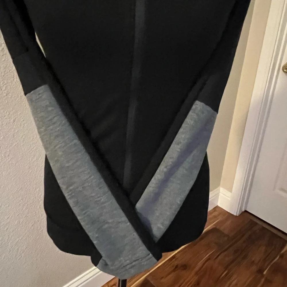 GYMSHARK WOMENS SWEATSHIRT - Picture 3 of 7